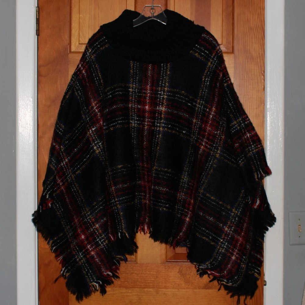 Unknown Brand Plaid Print Turtleneck Poncho Sweater